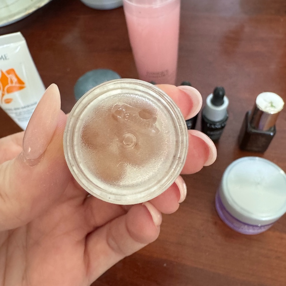 Skincare Set - samples - Picture 2 of 4